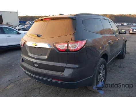 2017 Chevrolet Traverse Ls z USA, uszkodzony, nr VIN 1GNKRFKDXHJ225623